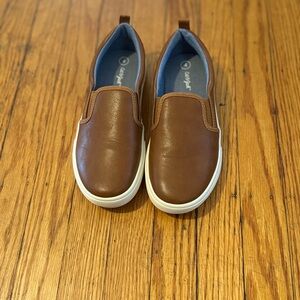 Cat & Jack size 4 Brown Slip-On Sneakers